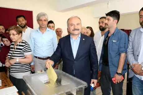 MHP'li Usta, Samsun'da Oyunu Kullandı