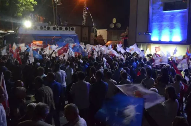 Artvin'de Davul Zurna ile Kutlama