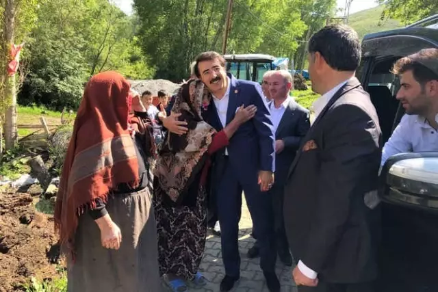 Aydemir: 'Dadaşlara Minnettarız' Aydemir: 'Dadaşlara Minnettarız'