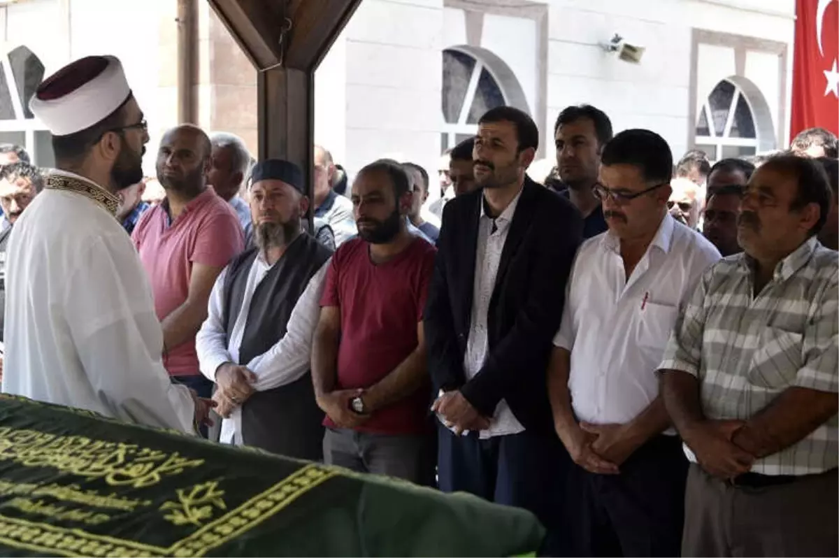 Azranur Son Yolculuğuna Uğurlandı