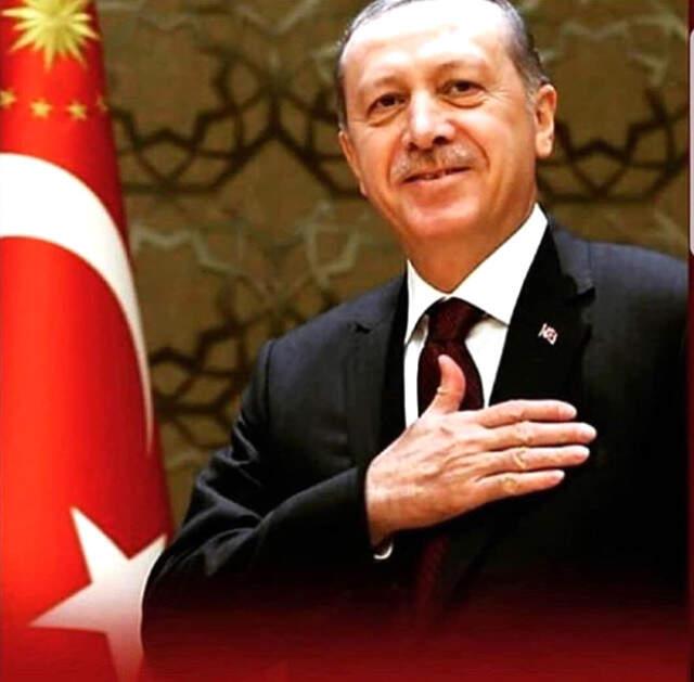 Ünlülerden Recep Tayyip Erdoğan'a Tebrik Mesajları