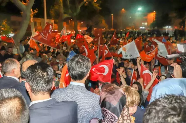 Yahyalı Seçim Zaferini Kutladı