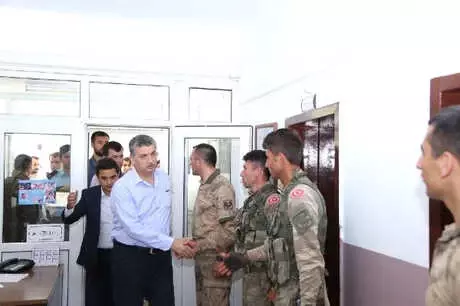 Kahramanmaraş'ta Çatışma: 1 Asker ve 1 Güvenlik Korucusu Şehit (3) Kahramanmaraş'ta Çatışma: 1 Asker ve 1 Güvenlik Korucusu Şehit (3)