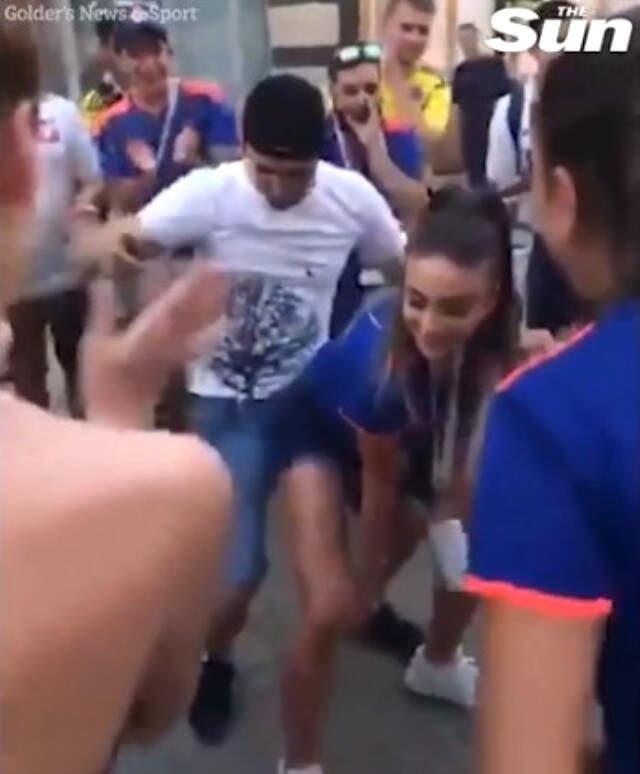 Kolombiyalı Güzeller Galibiyeti Sokakta Twerk Yaparak Kutladı