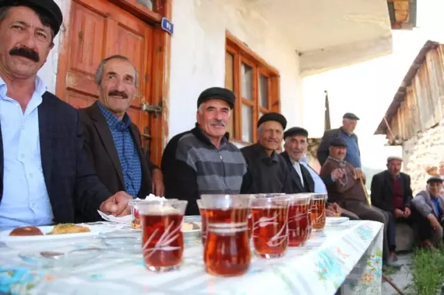 Semah ile Cami Temeli Attılar Semah ile Cami Temeli Attılar