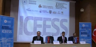 Uluslararası Uygulamalı Ekonomi ve Sosyal Bilimler Kongresi' Başladı - Balıkesir