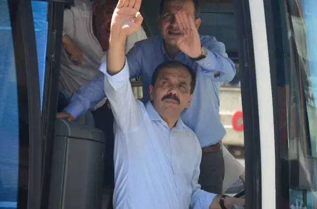 AK Parti Trabzon Milletvekilleri ve Adayları Trabzon'un Doğu İlçelerini Turladı AK Parti Trabzon Milletvekilleri ve Adayları Trabzon'un Doğu İlçelerini Turladı