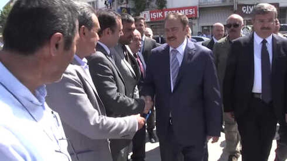 Bakan Eroğlu: '80 Milyon Türkiye'nin Hizmetkarı Olacağız'