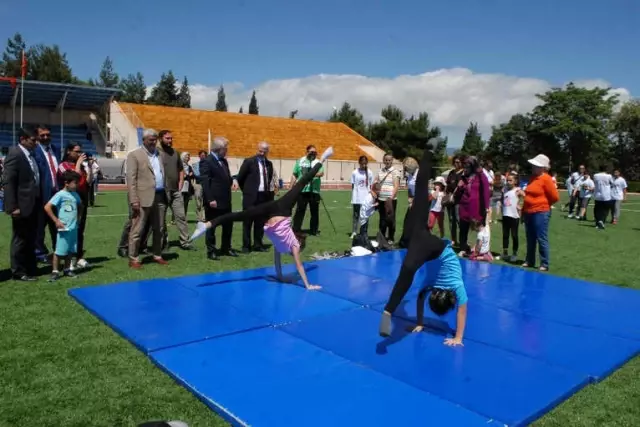Burdur'da Yaz Spor Okulları Start Aldı Burdur'da Yaz Spor Okulları Start Aldı