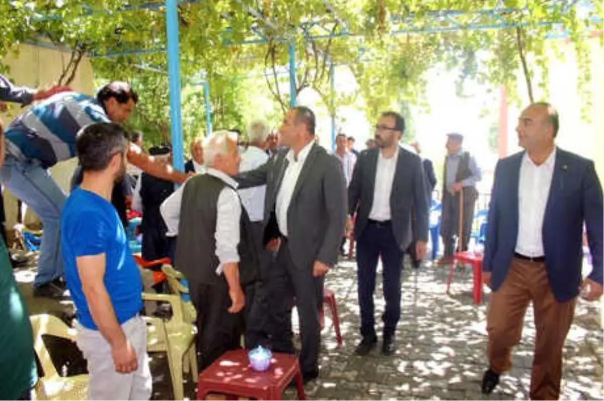 Silahlı Saldırıya Uğrayan Başkan, Hdp'li Vekili Sorumlu Tuttu