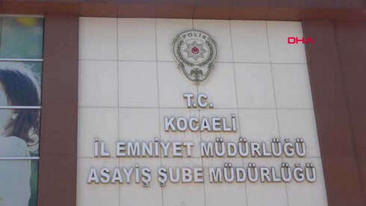 Kocaeli Çaldıkları Otomobillerin Şase Numaralarını Değiştirip Sattılar Hd