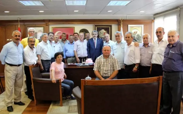 Muhtarlardan Başkan Alıcık'a Büyük Sürpriz Muhtarlardan Başkan Alıcık'a Büyük Sürpriz