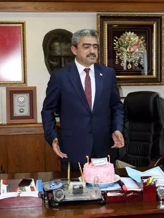 Muhtarlardan Başkan Alıcık'a Büyük Sürpriz Muhtarlardan Başkan Alıcık'a Büyük Sürpriz