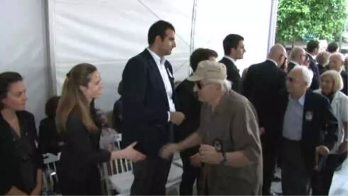 Ünlü İş İnsanı Şarık Tara Son Yolculuğuna Uğurlanıyor