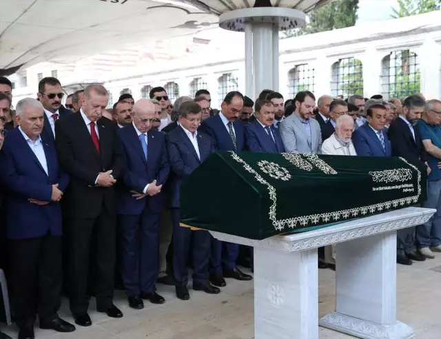 Prof. Dr. Fuat Sezgin Son Yolculuğuna Uğurlandı
