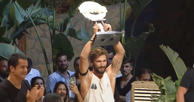 Survivor Şampiyonu Adem Kılıççı Şampiyonluğunu Alper Baycın'a Armağan Etti