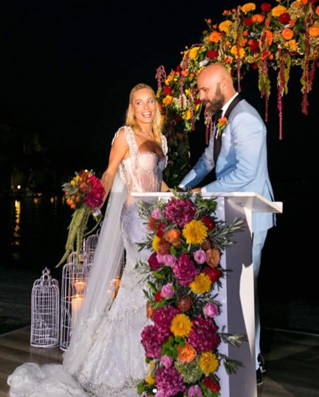 Acun'un Yakın Arkadaşı Esat Yontuç, Sakallarını Karısının Saç Rengine Boyattı