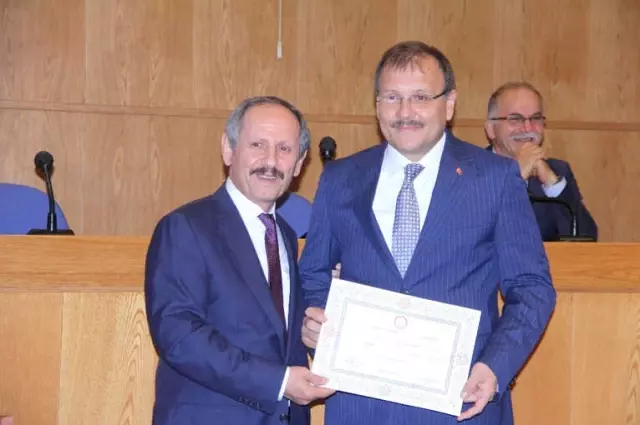 AK Parti Bursa Milletvekilleri Mazbatalarını Aldı AK Parti Bursa Milletvekilleri Mazbatalarını Aldı