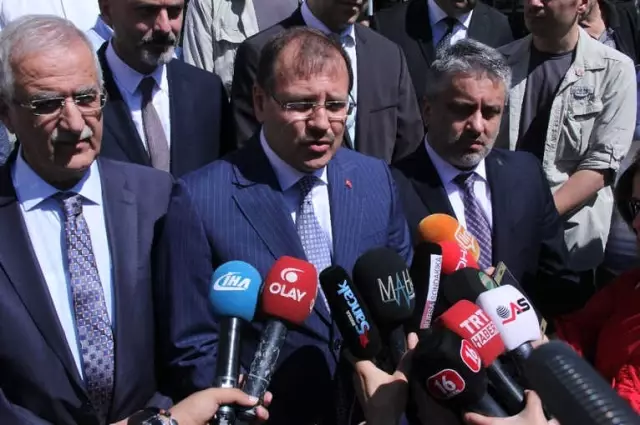 AK Parti Bursa Milletvekilleri Mazbatalarını Aldı AK Parti Bursa Milletvekilleri Mazbatalarını Aldı