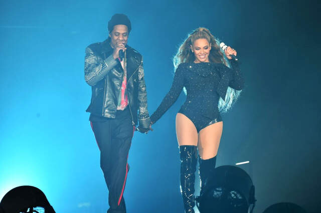 Beyonce, Sahnede Mahsur Kaldı, Operasyonla Kurtarıldı