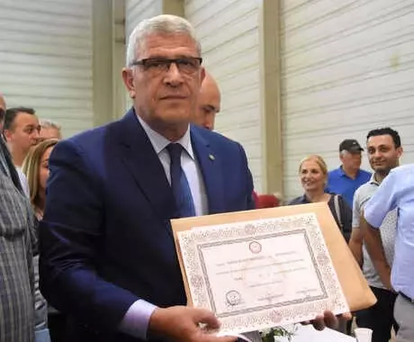 İzmir'de Mhp, İyi Parti ve Hdp'li Vekiller Mazbatalarını Aldı