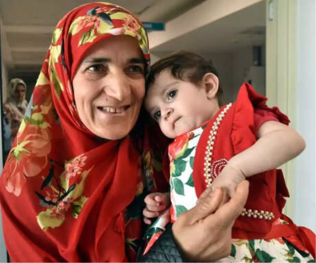 Kalp Hastası Minik Medine Hayata Tutundu