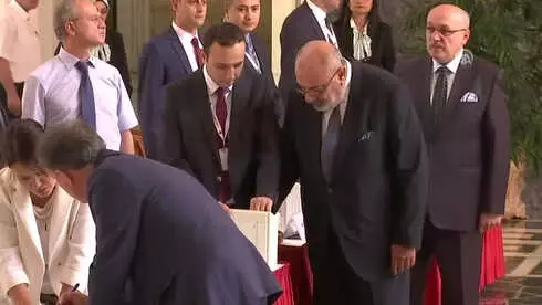 Milletvekilleri Kayıt Yaptırıyor Milletvekilleri Kayıt Yaptırıyor