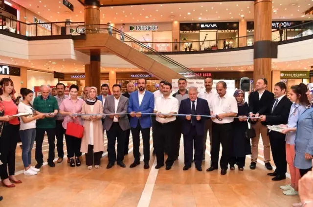 Piazza, Yöresel Elişleri Sergisine Ev Sahipliği Yaptı Piazza, Yöresel Elişleri Sergisine Ev Sahipliği Yaptı