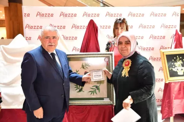 Piazza, Yöresel Elişleri Sergisine Ev Sahipliği Yaptı Piazza, Yöresel Elişleri Sergisine Ev Sahipliği Yaptı