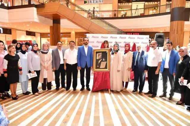 Piazza, Yöresel Elişleri Sergisine Ev Sahipliği Yaptı Piazza, Yöresel Elişleri Sergisine Ev Sahipliği Yaptı