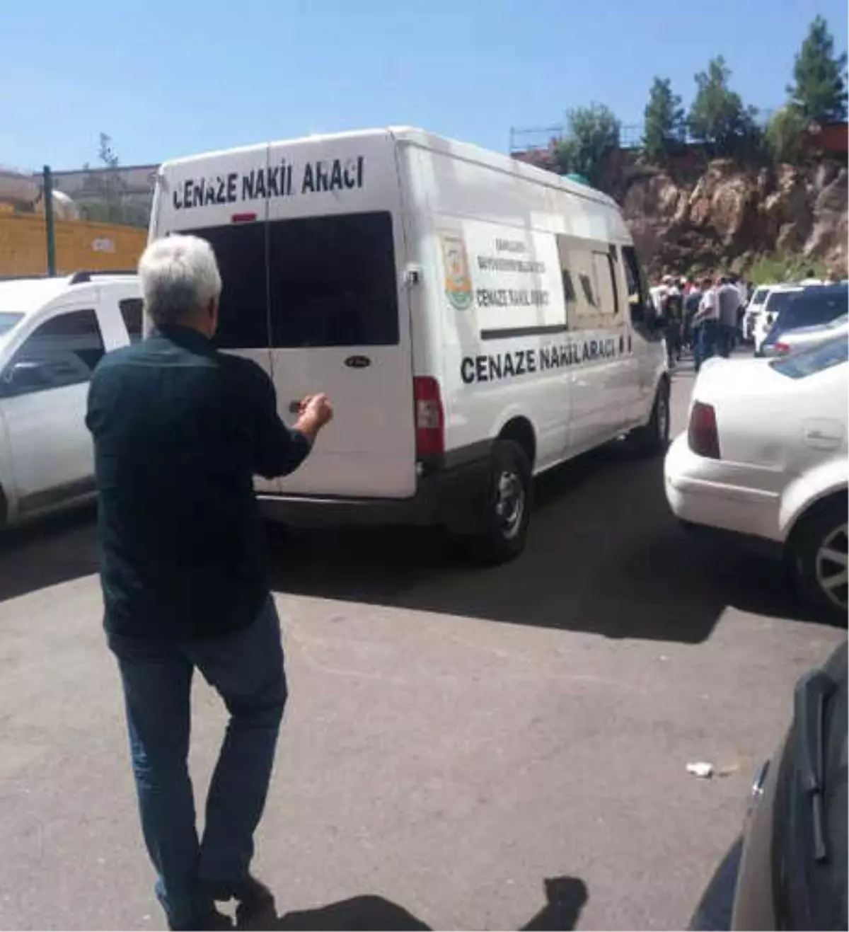 4 Çocuk Annesi Eşini Bıçaklayarak Öldürdü