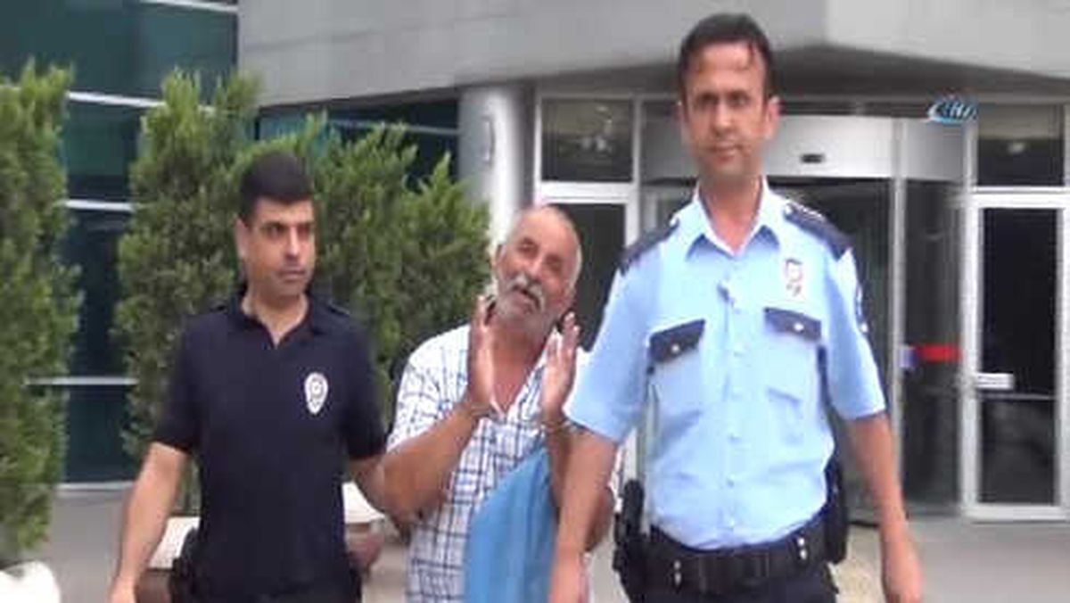 Eşinin Yüzüne Tuz Ruhu Döktü, 'Beni Boşamak İstiyordu' Dedi