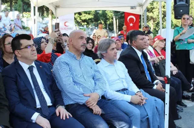 Kurtuluş Savaşı'nın Kadın Kahramanı Kara Fatma Mezarı Başında Anıldı Kurtuluş Savaşı'nın Kadın Kahramanı Kara Fatma Mezarı Başında Anıldı