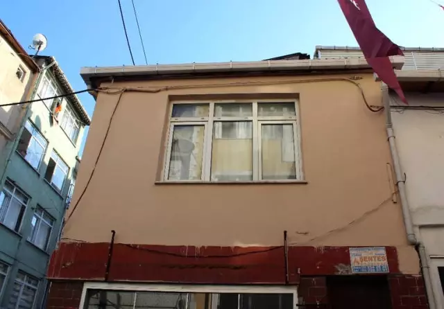 Kurtuluş Savaşı'nın Kadın Kahramanı Kara Fatma Mezarı Başında Anıldı Kurtuluş Savaşı'nın Kadın Kahramanı Kara Fatma Mezarı Başında Anıldı