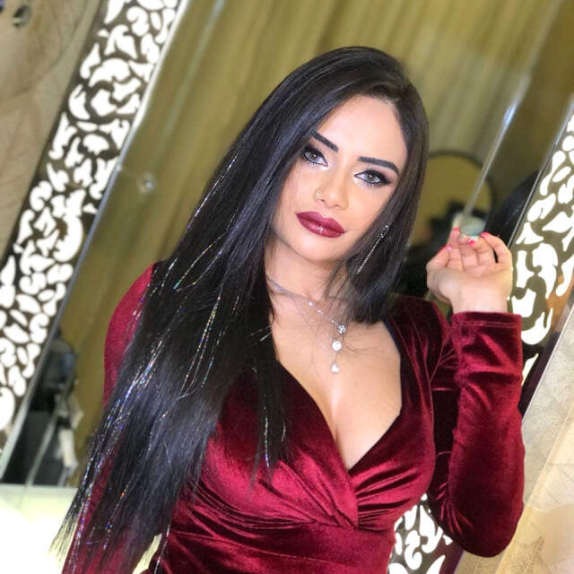 Gelin Adayı Naz Mila'nın Muz Yerken Çektirdiği Video Sosyal Medyayı Salladı