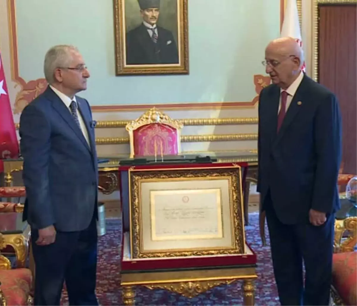 Güven, Erdoğan'ın Mazbatasını Kahraman'a Teslim Etti