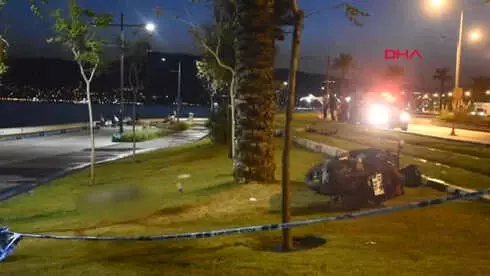 İzmir Virajı Alamayan Motosiklet Devrildi 2 Ölü İzmir Virajı Alamayan Motosiklet Devrildi 2 Ölü