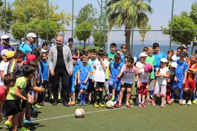 Karamürsel Belediyesi Futbol Festivali Başladı