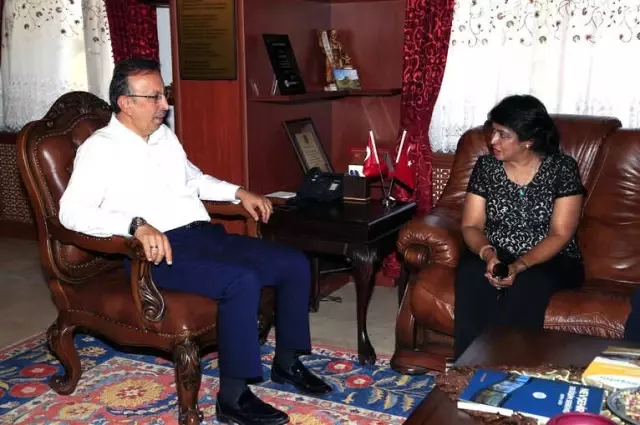 Mauritius Cumhurbaşkanı Gurib, Belediye Başkanı Seçen'i Ziyaret Etti