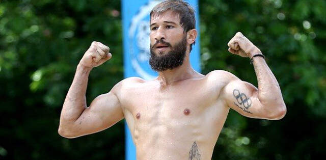 Survivor'un Şampiyonu Adem, Sevenlerine 'Hikayemiz çok güzel tamamlandı' Mesajıyla Teşekkür Etti