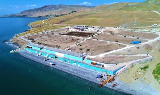 Van Gölü, Mavi Bayraklı Plajına Kavuşuyor Van Gölü, Mavi Bayraklı Plajına Kavuşuyor