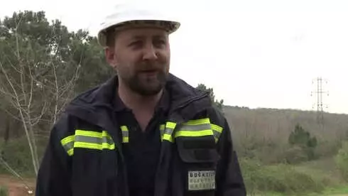 Yüksek Gerilim Hattında 'Ekmek' Mücadelesi (2) Yüksek Gerilim Hattında 'Ekmek' Mücadelesi (2)