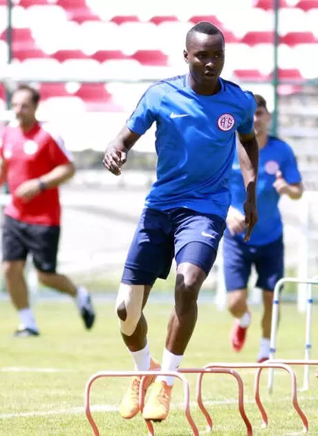 Antalyaspor Dayanıklılık Antrenmanı Yaptı