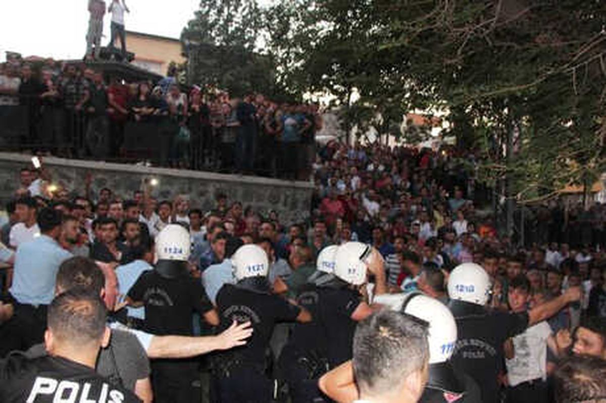 Down Sendromlu Çocuğa Cinsel İstismarda Bulunan Suriyeli Adam, Mahalleyi Ayağa Kaldırdı