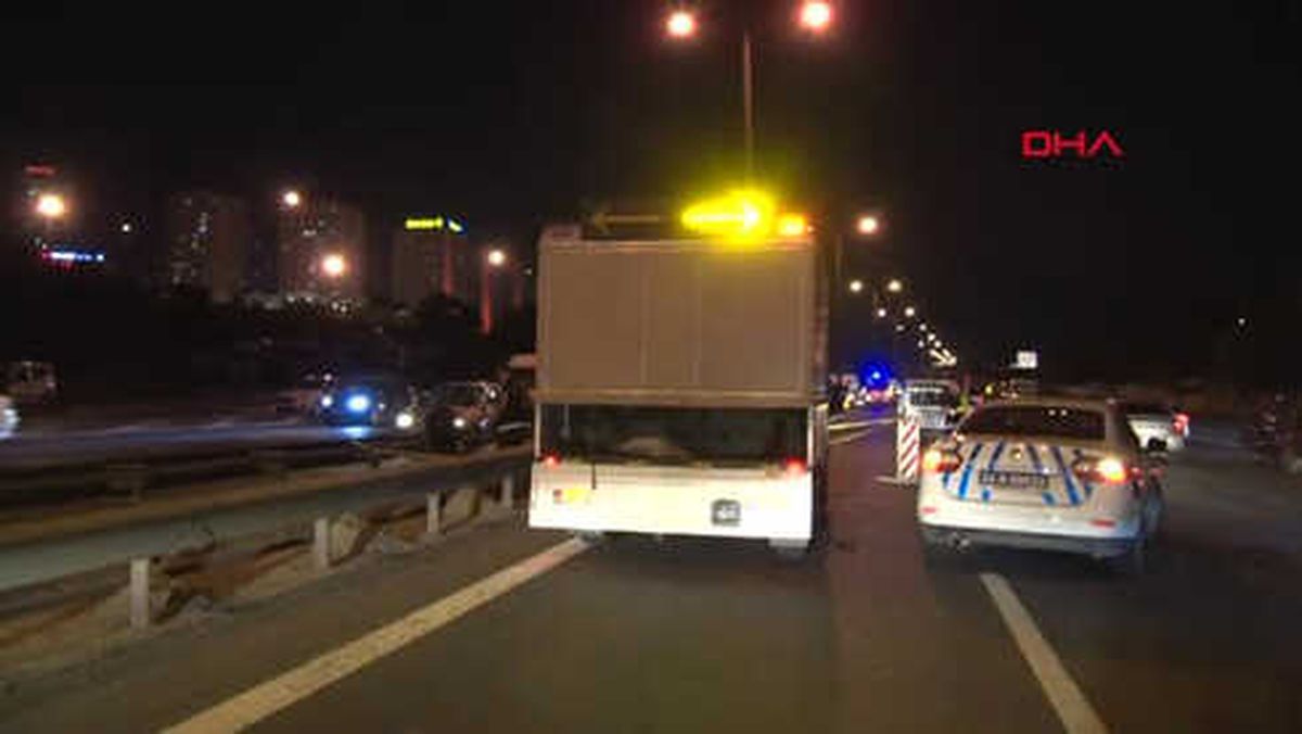 İstanbul Tem'de Otomobilin Çarptığı Bir Kişi Öldü