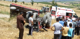 Samsun'da Devrilen Traktörün Sürücüsü Öldü