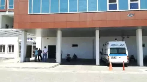3. Kattan Düşen İşçi Kaldırıldığı Hastanede Kurtarılamadı 3. Kattan Düşen İşçi Kaldırıldığı Hastanede Kurtarılamadı