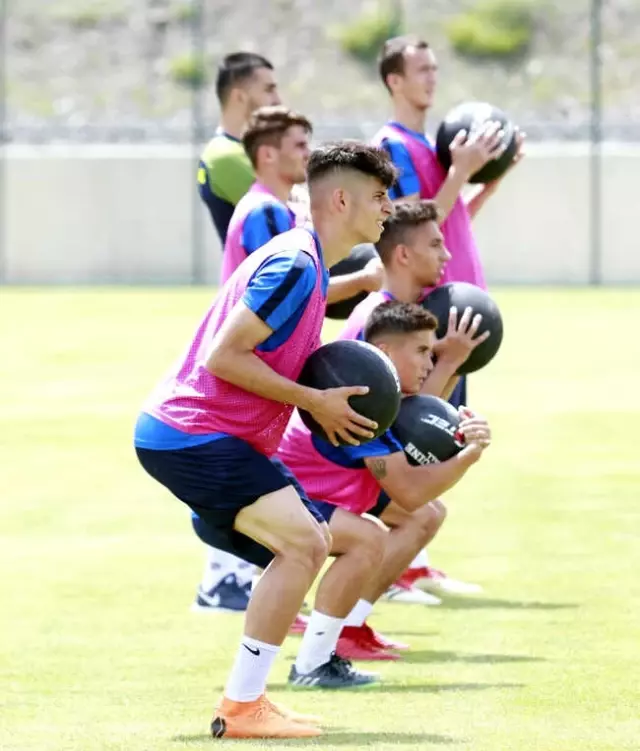 Antalyaspor, Erzurum-Palandöken Kampının Dördüncü Gününde Oyun-taktik Çalışmaları Gerçekleştirdi.