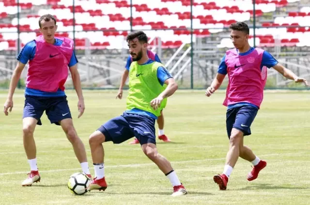 Antalyaspor, Erzurum-Palandöken Kampının Dördüncü Gününde Oyun-taktik Çalışmaları Gerçekleştirdi.