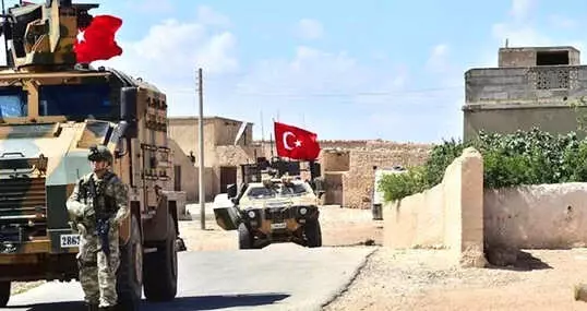 Bakan Çavuşoğlu: Şimdi Münbiç'in İçine Girme Zamanı Bakan Çavuşoğlu: Şimdi Münbiç'in İçine Girme Zamanı